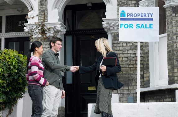 Conveyancer supporting house sale