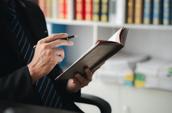 Commercial law solicitors in Plymouth