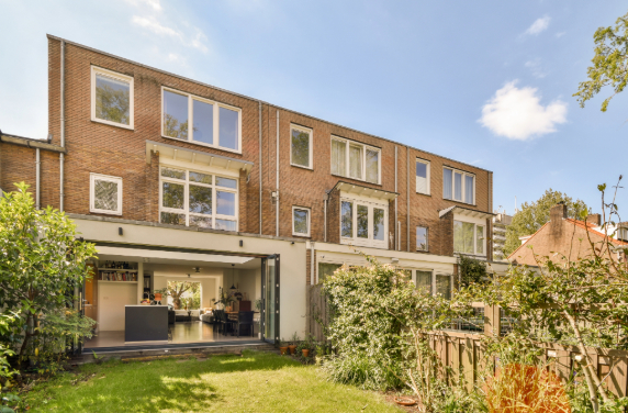 Conveyancing Solicitors in Woking