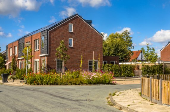 Buying a house in Farnborough