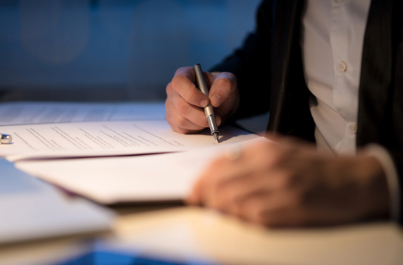 Signing a settlement agreement