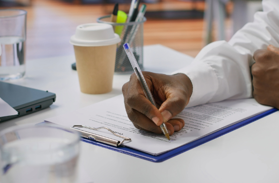 Signing a settlement agreement