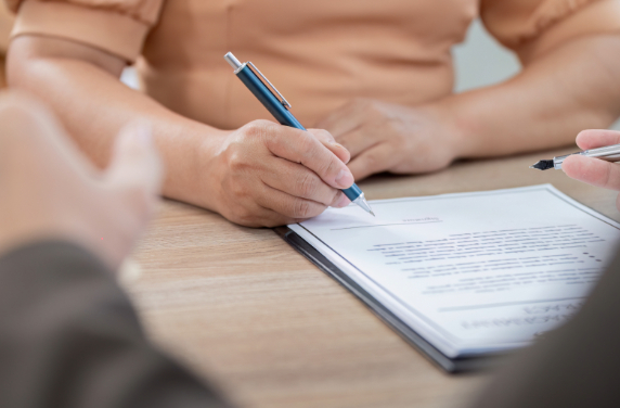 Pre-nuptial agreement solicitors in Redhill